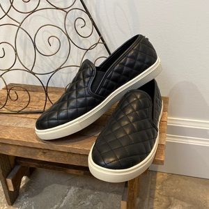 🆕 Steve Madden Slip On